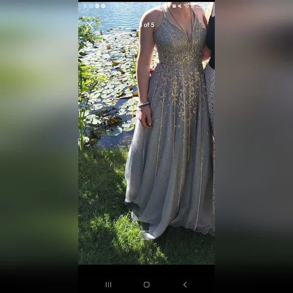 PROM DRESS SIZE 4 - Picture 4 of 4